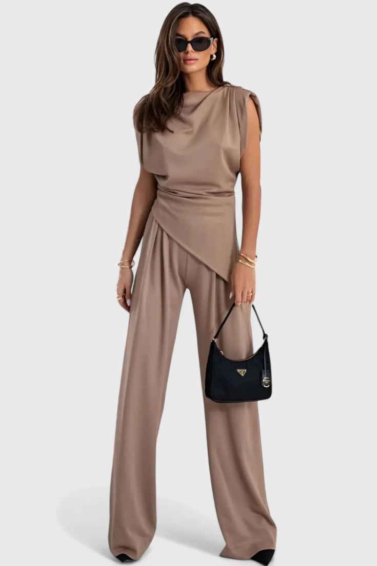 Conjunto Sofía · Elegante, favorecedor y asimétrico con hombros drapeados