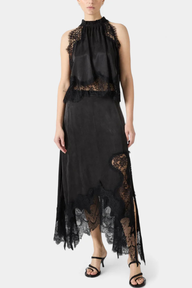 Conjunto Coralena · Elegancia en encaje con falda asimétrica