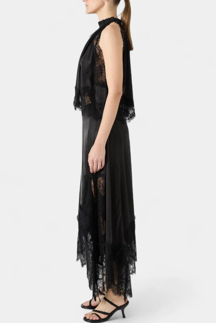 Conjunto Coralena · Elegancia en encaje con falda asimétrica