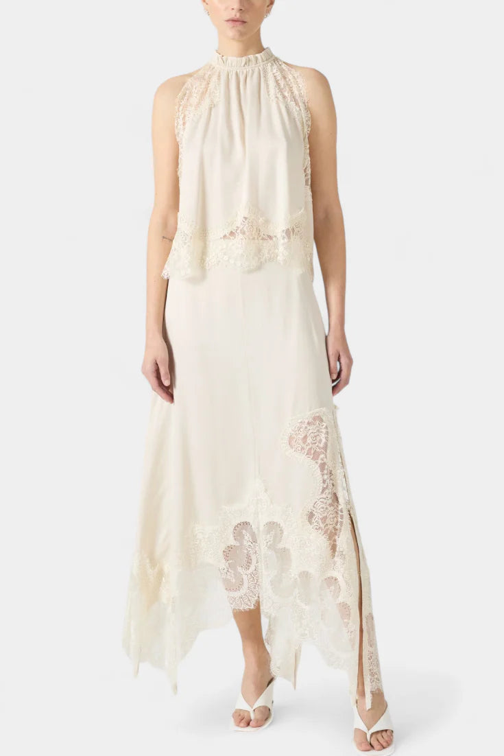 Conjunto Coralena · Elegancia en encaje con falda asimétrica