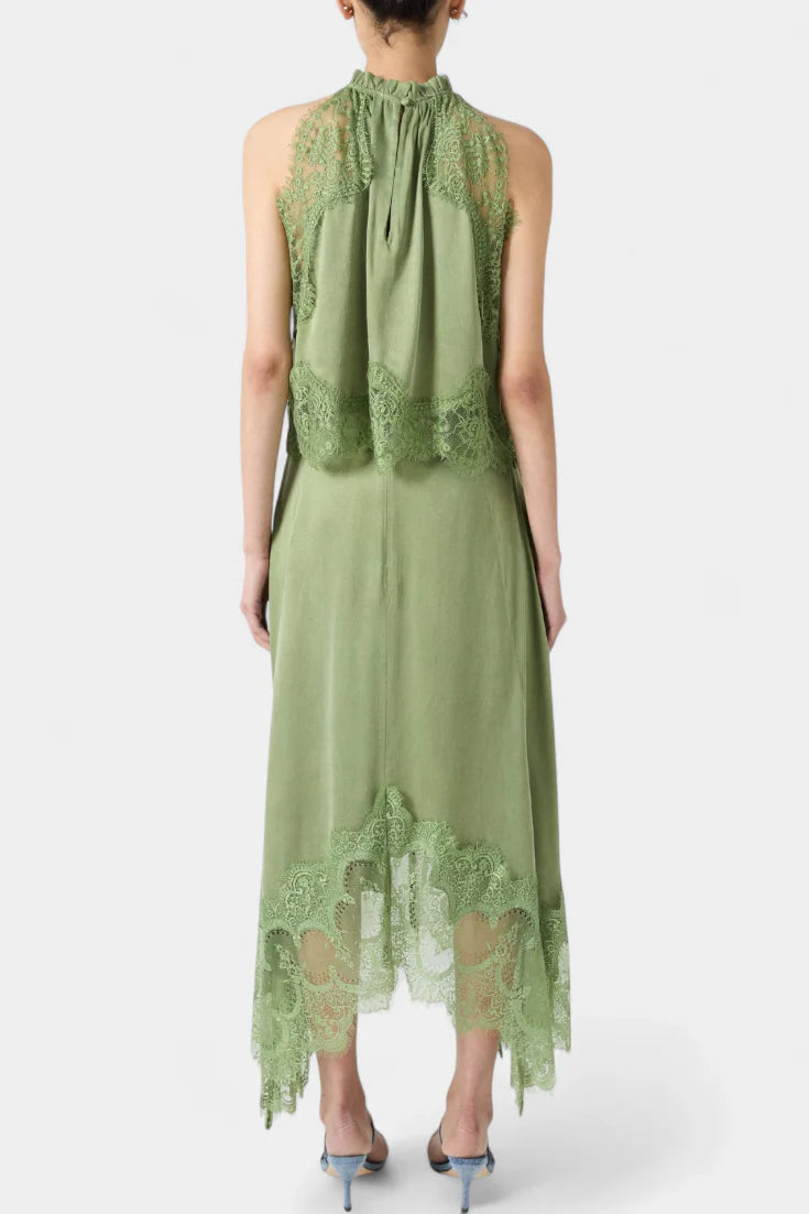 Conjunto Coralena · Elegancia en encaje con falda asimétrica