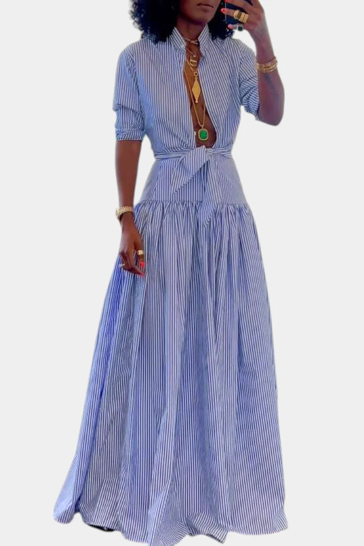 Conjunto Ippolita · Elegancia clásica con camisa a rayas y falda plisada